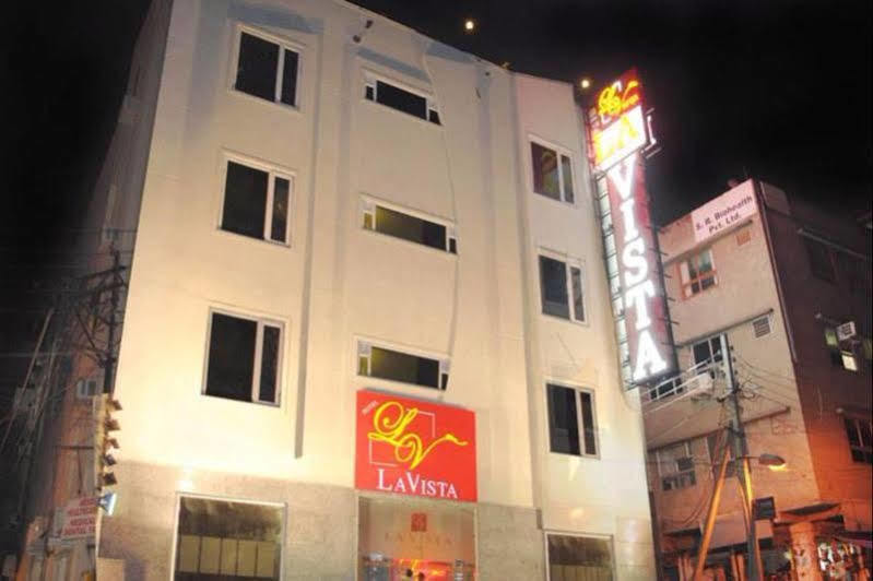 Hotel La Vista Delhi Экстерьер фото